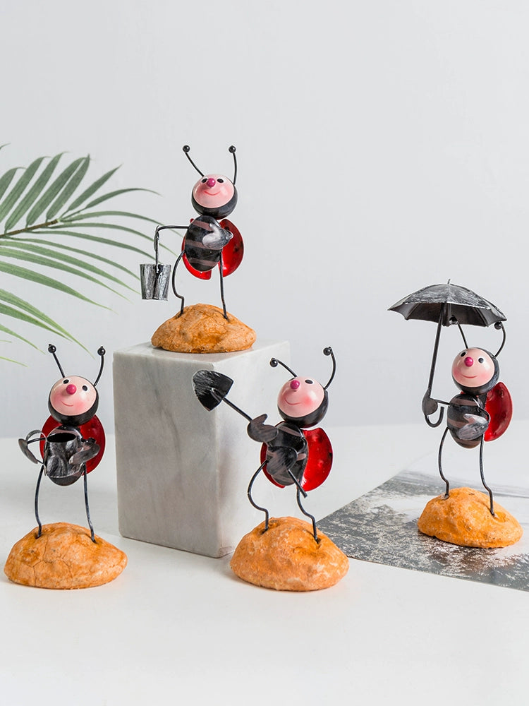 Metal Insect Garden Statue SPY144 – MUCIAKIE